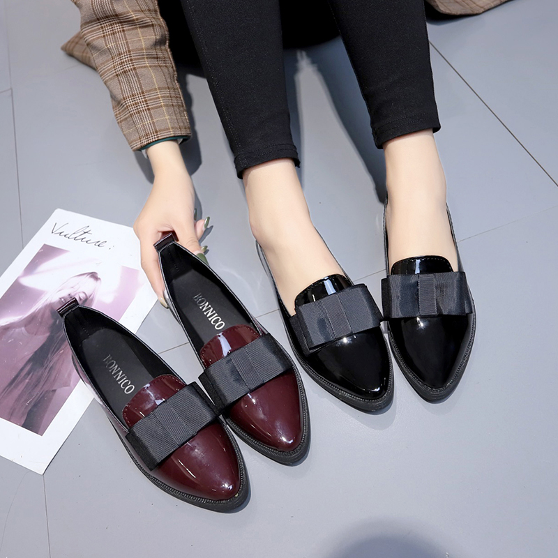 Slingback Pumps Women - Zwart/wijnrood lakleer instappers met spitse neus,