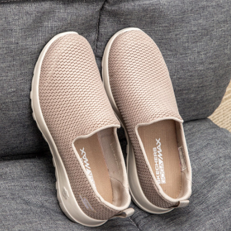 Skechers WOMEN'S GO WALK Slip- - Women Shoes Zoom recensie en prijs