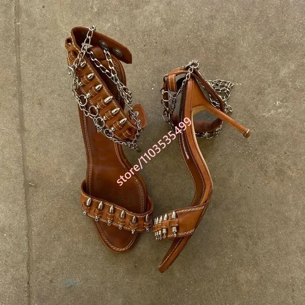 Nieuwe Catwalk Bullet Chain Ro - Wide Fit Heels recensie en prijs